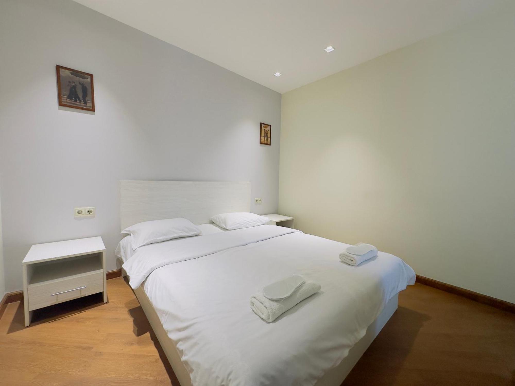 By Gr In The Centre Apartment